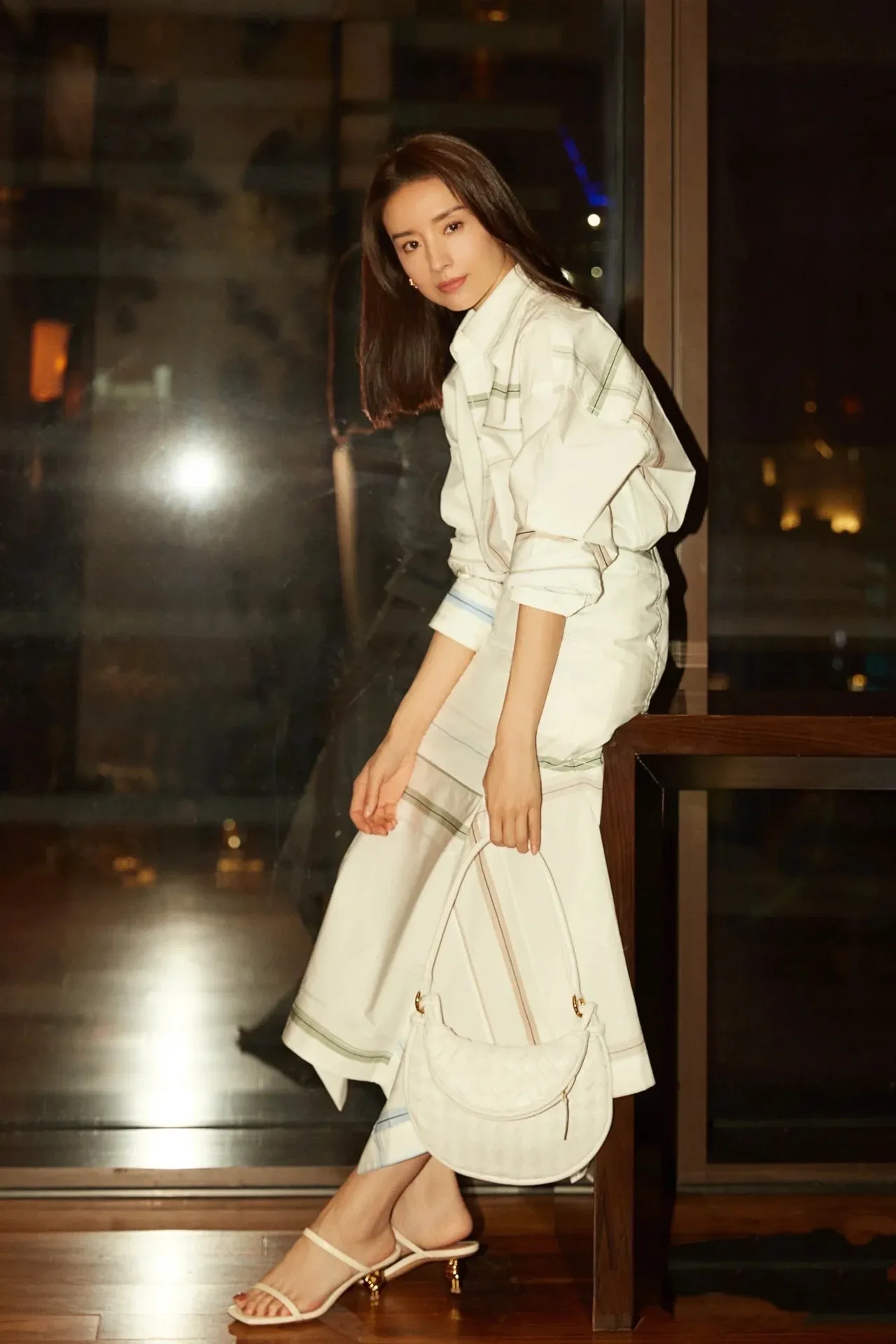 #actordongjie attended with her 2024 early spring series and Gemelii handbags✔️